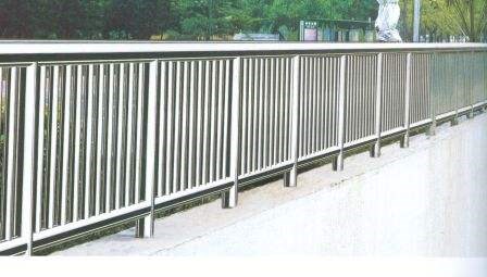 重庆不锈钢栏杆现货-山东q345b方管价格-聊城市冶钢钢管有限公司