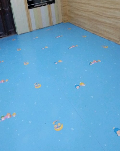 室内地胶怎么铺_PVC橡胶地板厂家