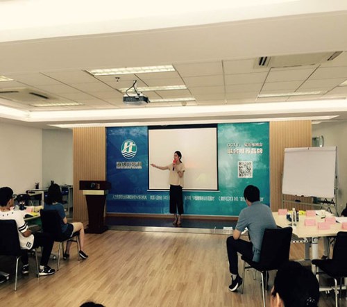 青少年口才培训班-上海当众讲话培训-上海市海纳川教育科技有限公司