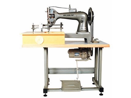 老式厚料缝纫机_工业针织机械